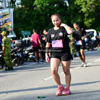 Runner Photo 4144530