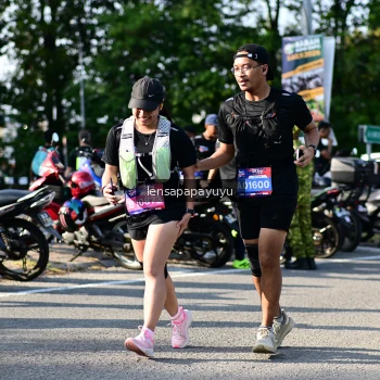 Runner Photo 4144533