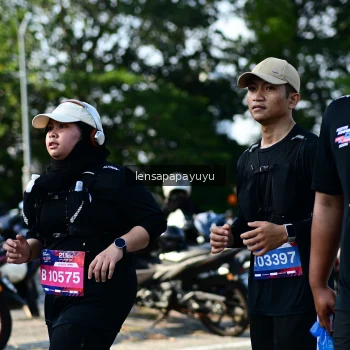 Runner Photo 4144542
