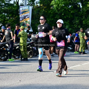 Runner Photo 4144549