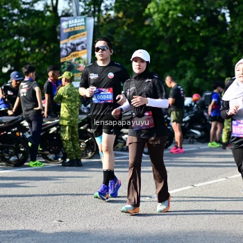 Runner Photo 4144553