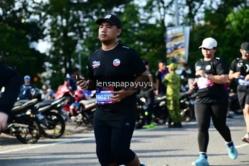 Runner Photo 4144562