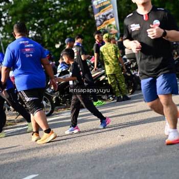 Runner Photo 4144579