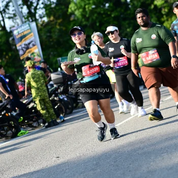 Runner Photo 4144638