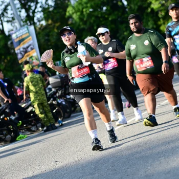 Runner Photo 4144643