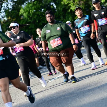 Runner Photo 4144648
