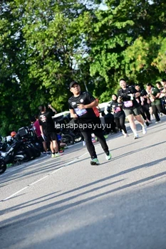 Runner Photo 4144911