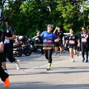 Runner Photo 4145076
