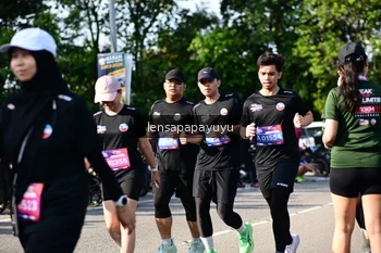 Runner Photo 4145149