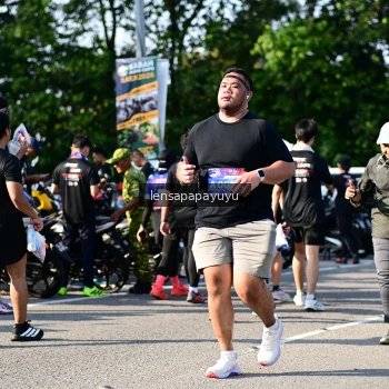 Runner Photo 4145194