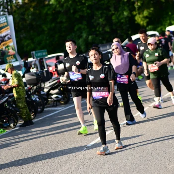 Runner Photo 4145319