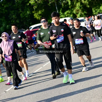 Runner Photo 4145342