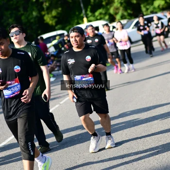 Runner Photo 4145359