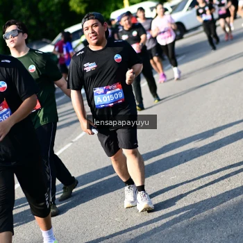 Runner Photo 4145372