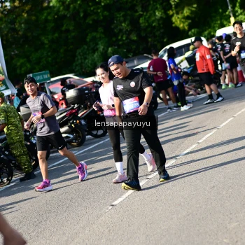 Runner Photo 4145384
