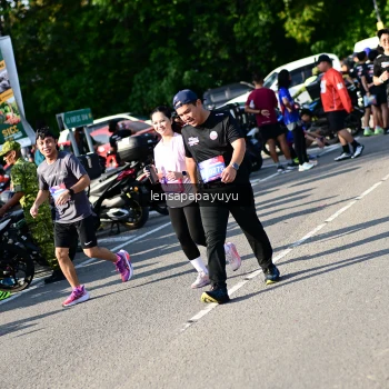 Runner Photo 4145400
