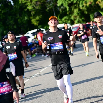 Runner Photo 4145458