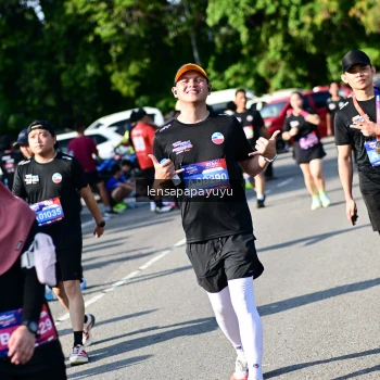 Runner Photo 4145460