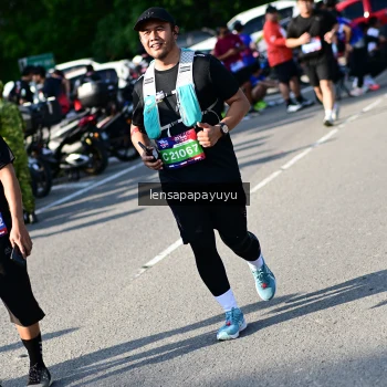 Runner Photo 4145580
