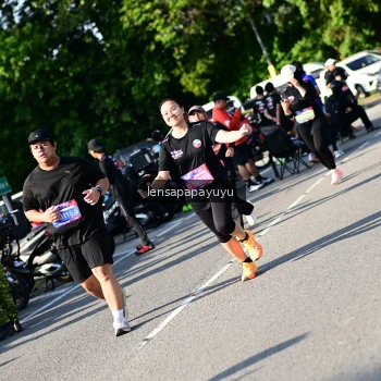 Runner Photo 4145605