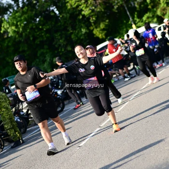 Runner Photo 4145611