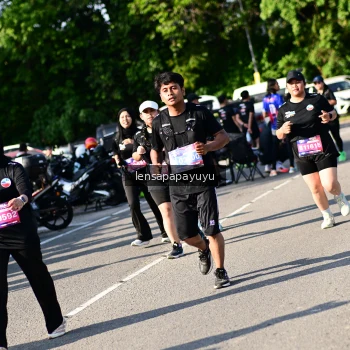 Runner Photo 4145641