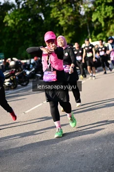 Runner Photo 4145692