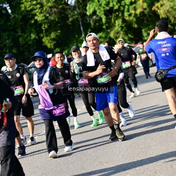 Runner Photo 4145695