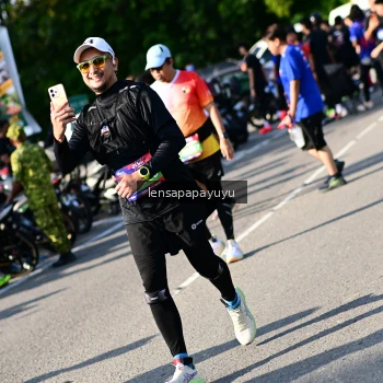 Runner Photo 4145735