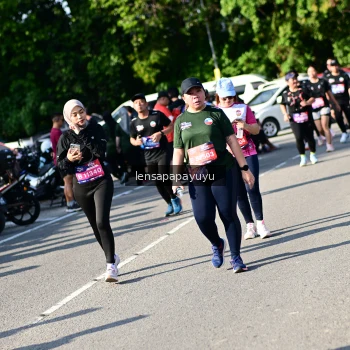 Runner Photo 4145755