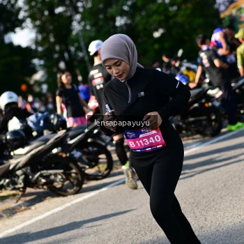 Runner Photo 4145772