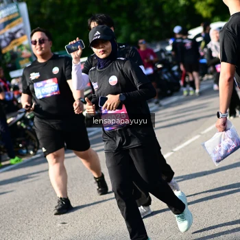 Runner Photo 4145810