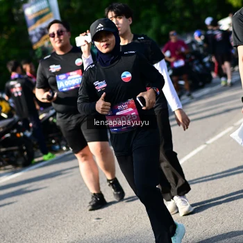 Runner Photo 4145814