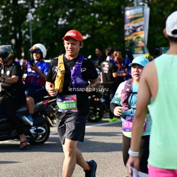 Runner Photo 4145851