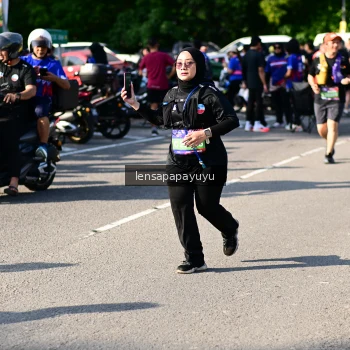 Runner Photo 4145860