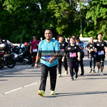 Runner Photo 4145997