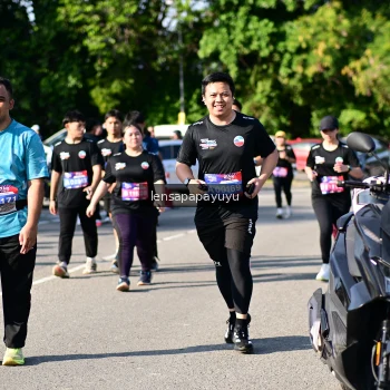 Runner Photo 4146013