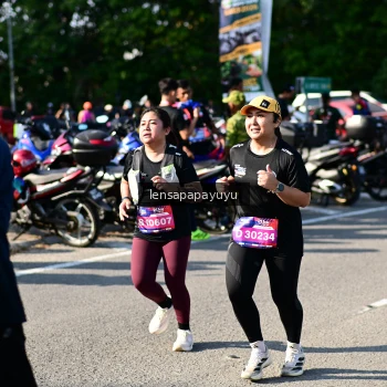 Runner Photo 4146034