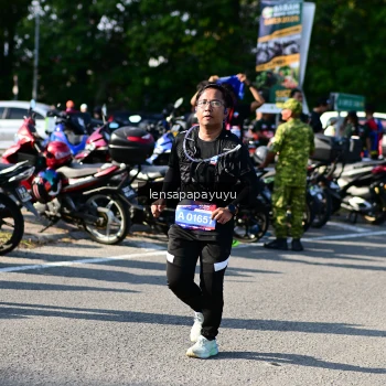 Runner Photo 4146041
