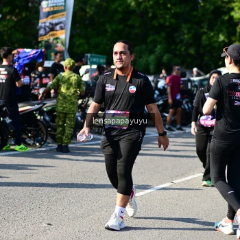 Runner Photo 4146059