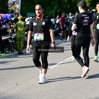 Runner Photo 4146071