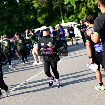 Runner Photo 4146110