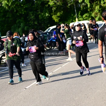 Runner Photo 4146114