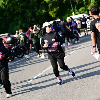 Runner Photo 4146133