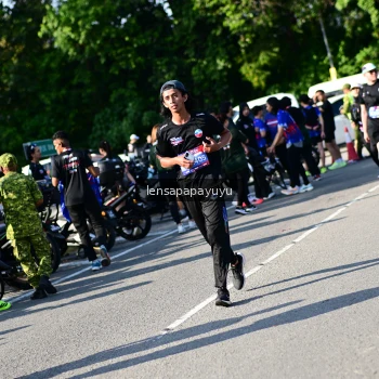 Runner Photo 4146146