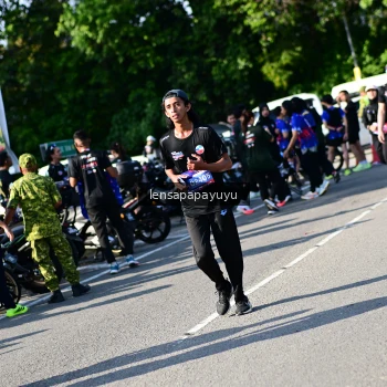 Runner Photo 4146161