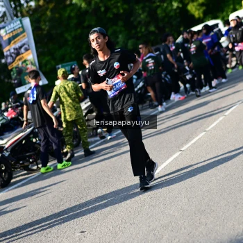 Runner Photo 4146170