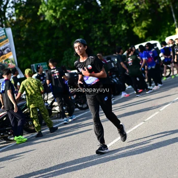 Runner Photo 4146173