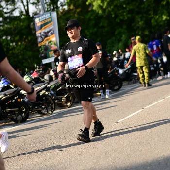 Runner Photo 4146189