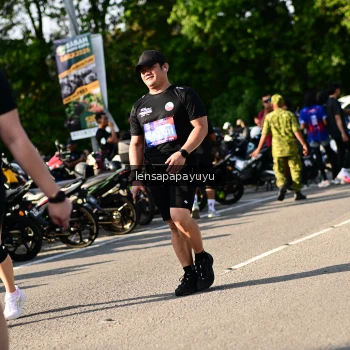 Runner Photo 4146195